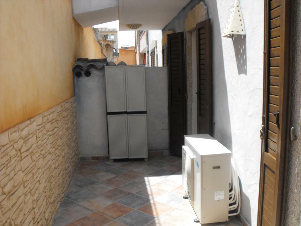 Casa Asia Residence Barrettini La Maddalena  Bagian luar foto